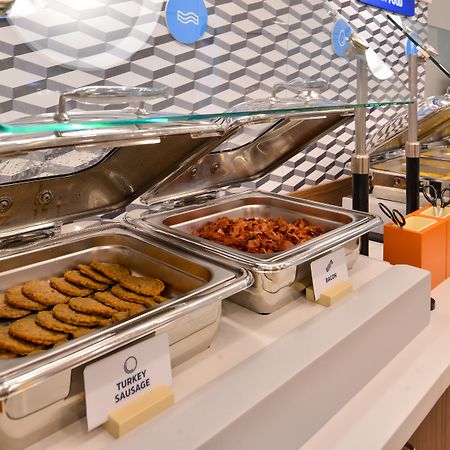 Holiday Inn Express Chelmsford By Ihg Buitenkant foto