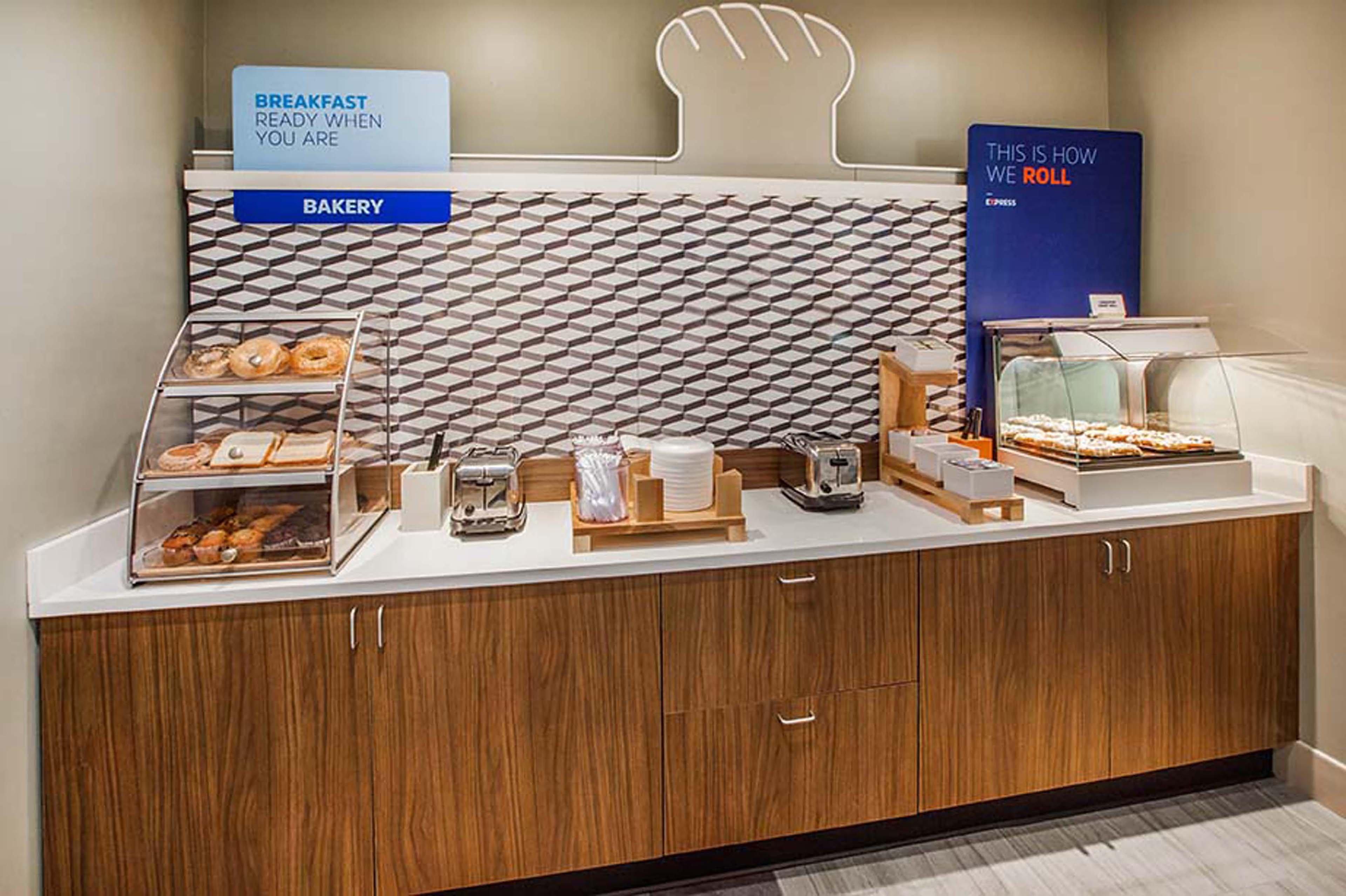 Holiday Inn Express Chelmsford By Ihg Buitenkant foto