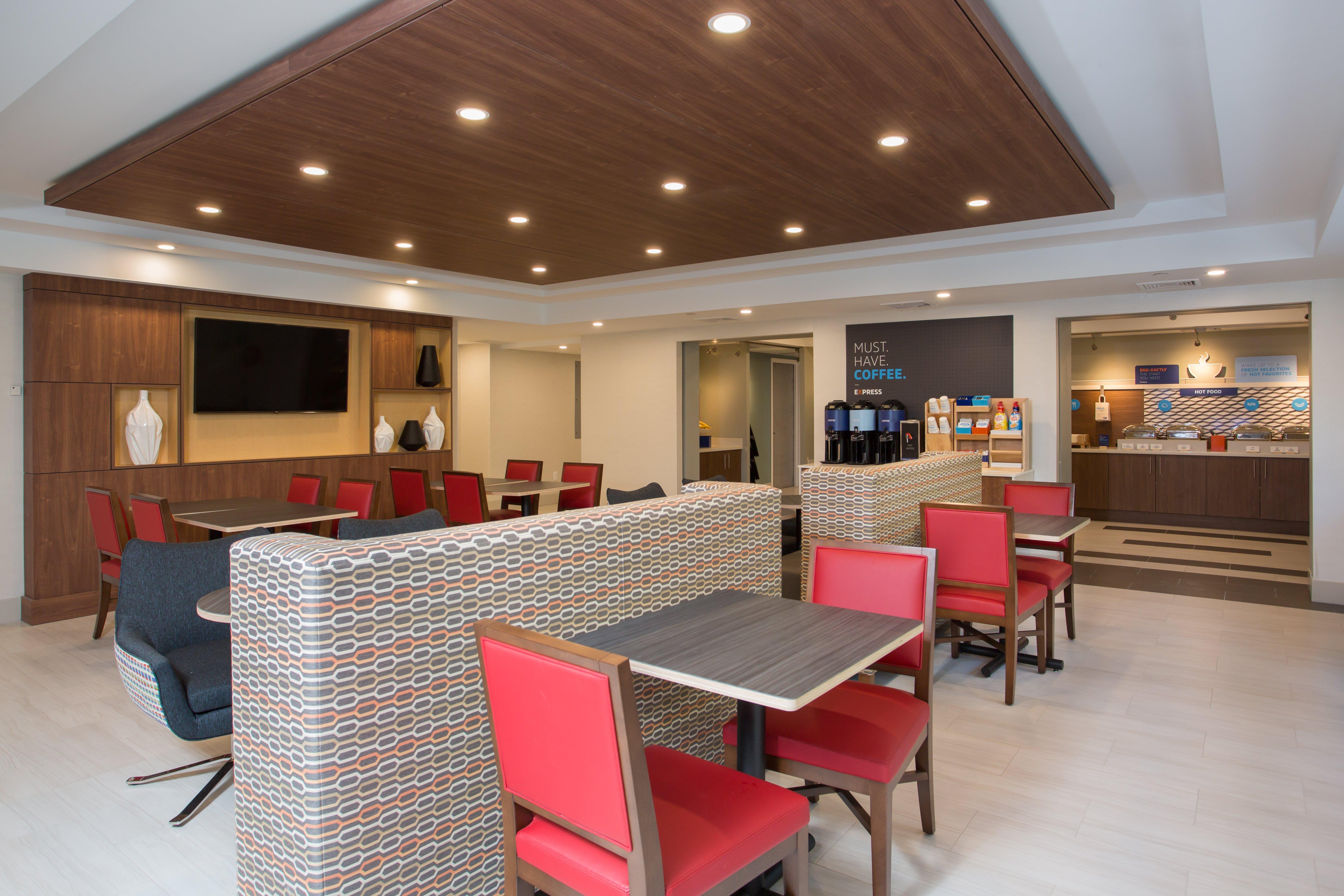 Holiday Inn Express Chelmsford By Ihg Buitenkant foto