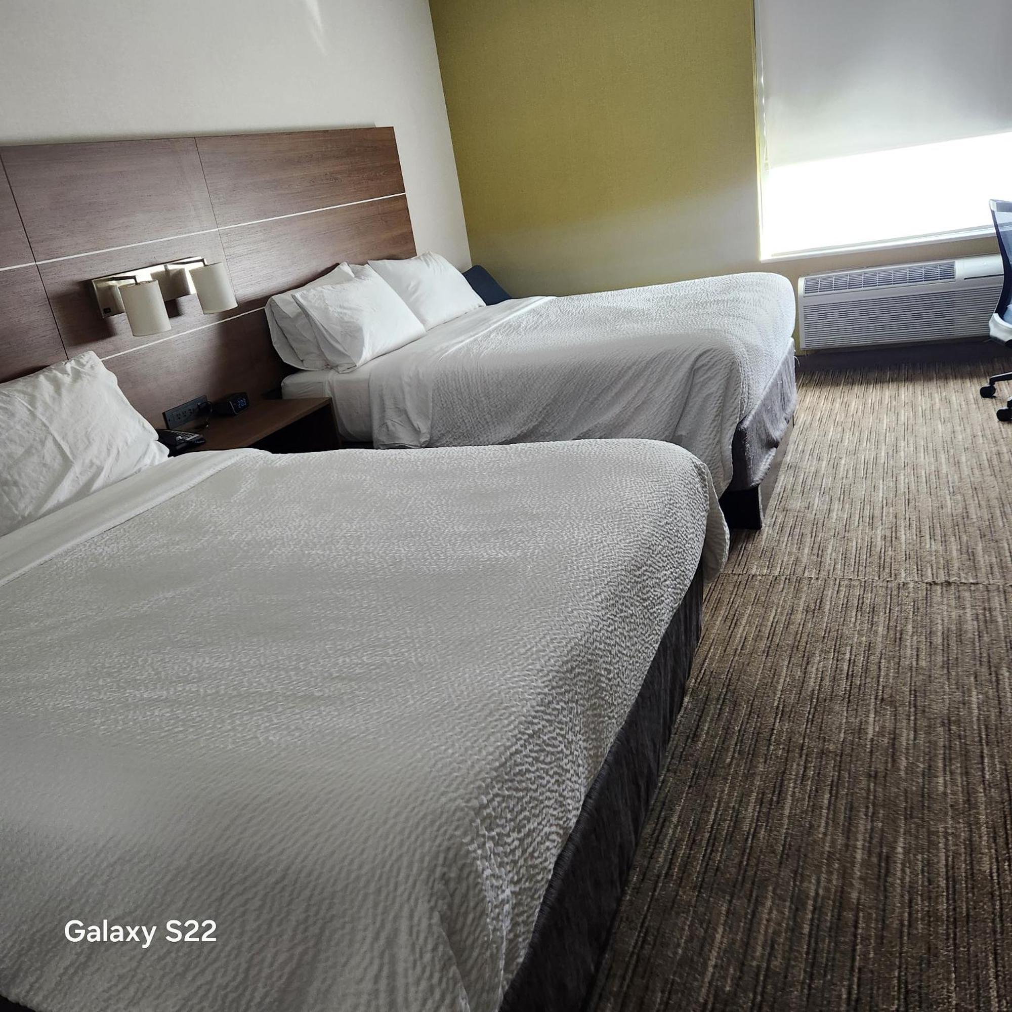Holiday Inn Express Chelmsford By Ihg Buitenkant foto