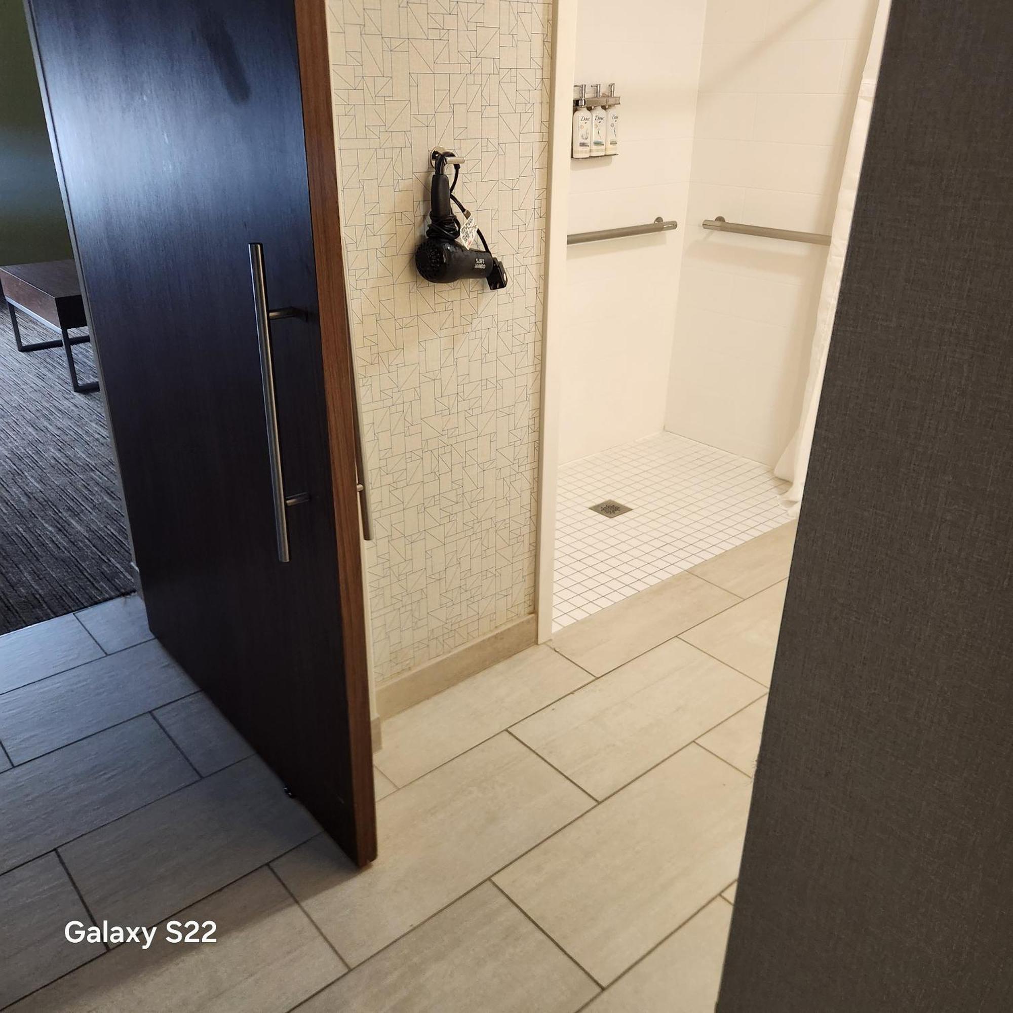 Holiday Inn Express Chelmsford By Ihg Buitenkant foto