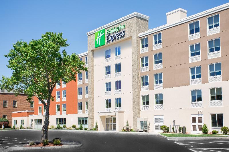 Holiday Inn Express Chelmsford By Ihg Buitenkant foto